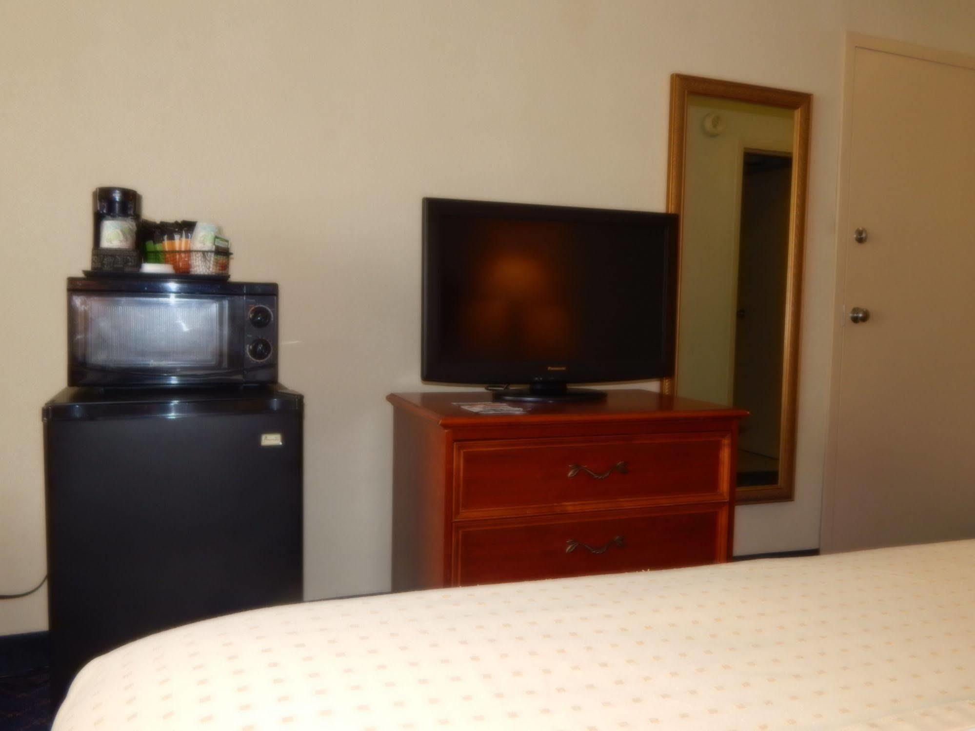 Ramada By Wyndham Uniontown Hotel Luaran gambar