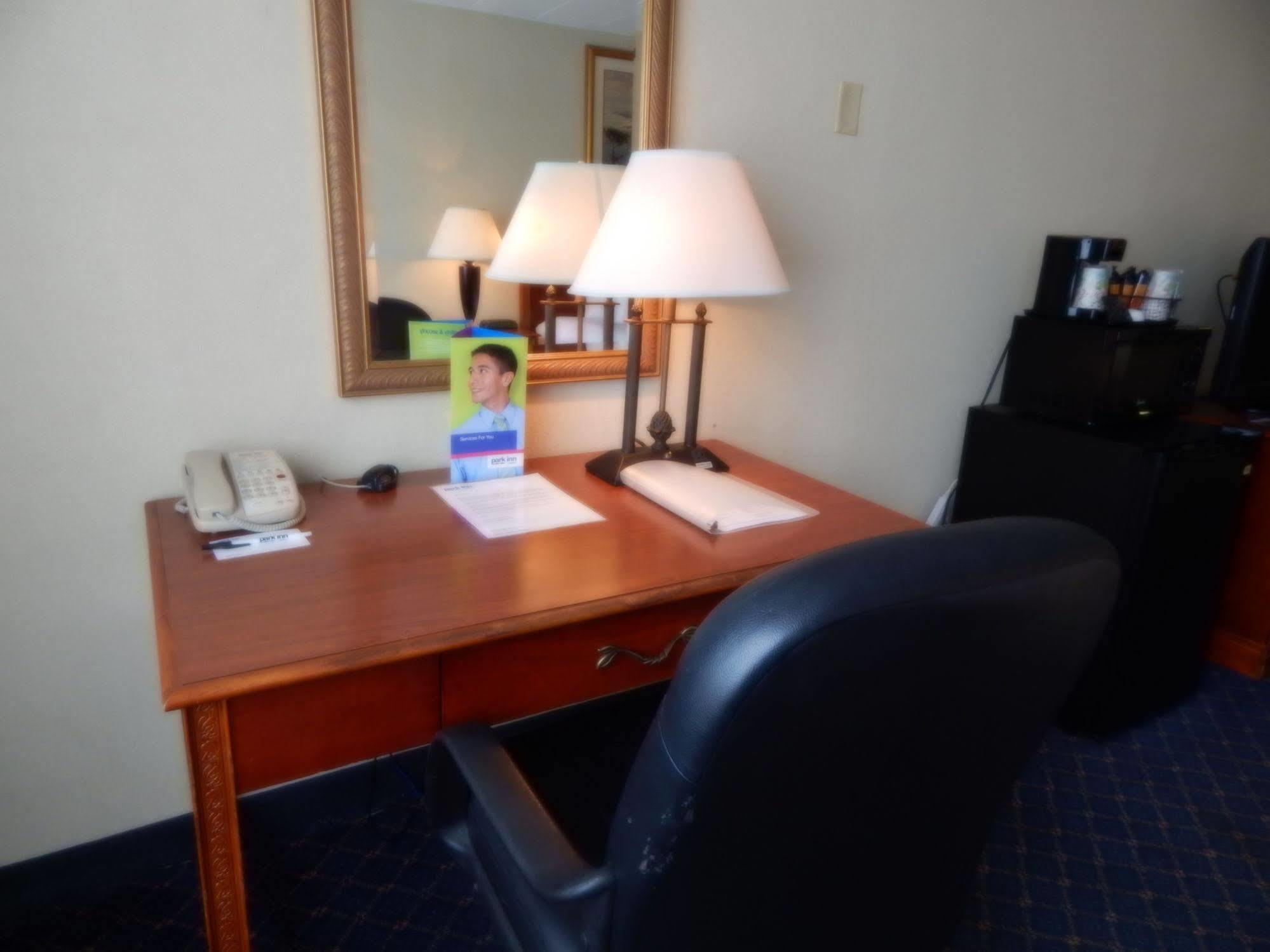 Ramada By Wyndham Uniontown Hotel Luaran gambar