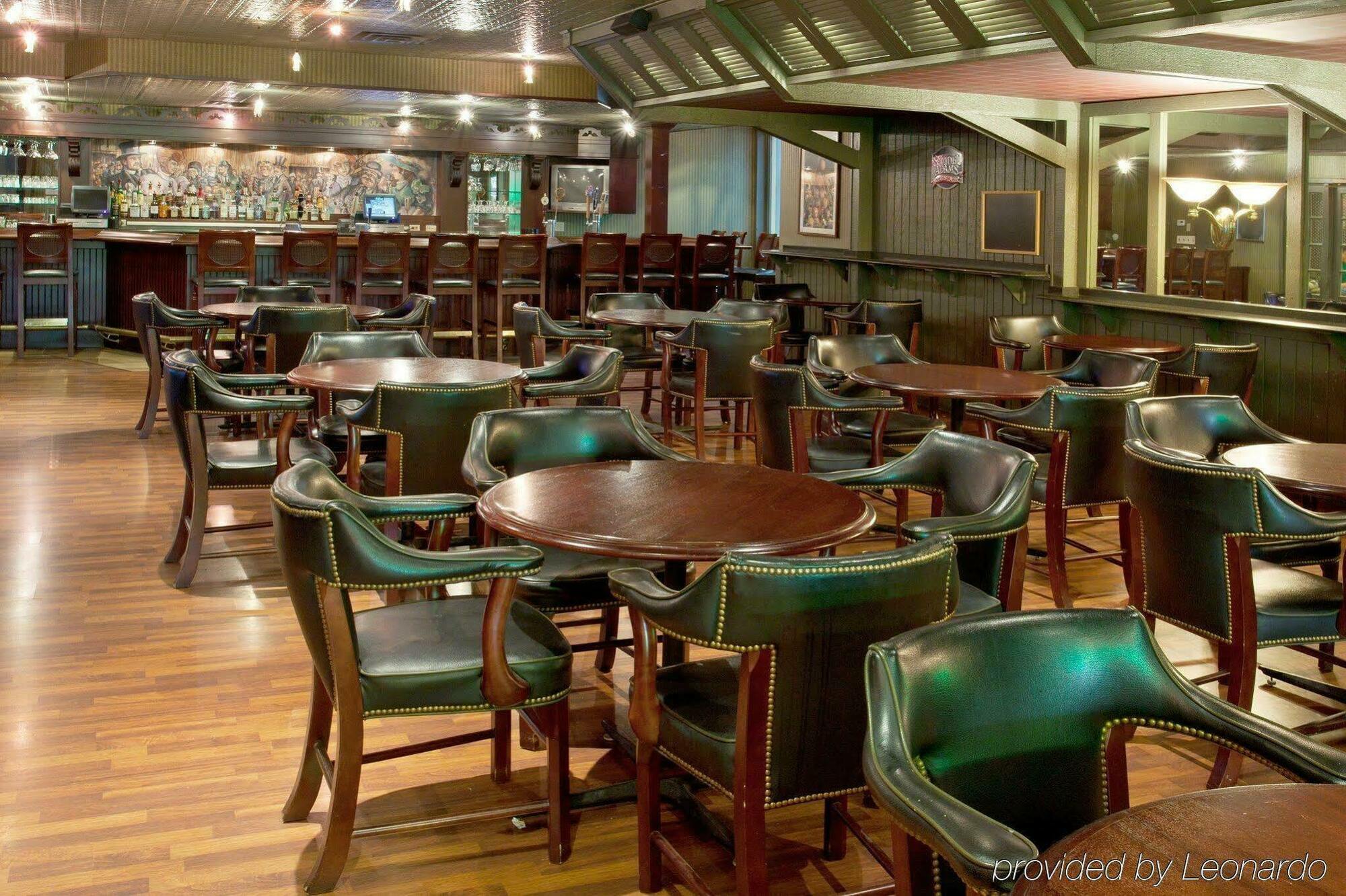 Ramada By Wyndham Uniontown Hotel Restoran gambar